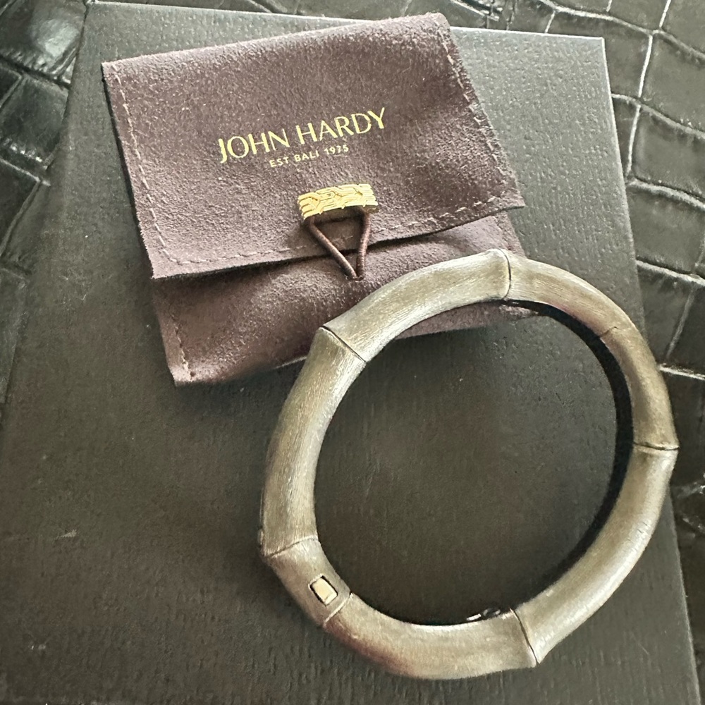 John Hardy Bamboo Bracelet Smoked Silver - Gorgeous
